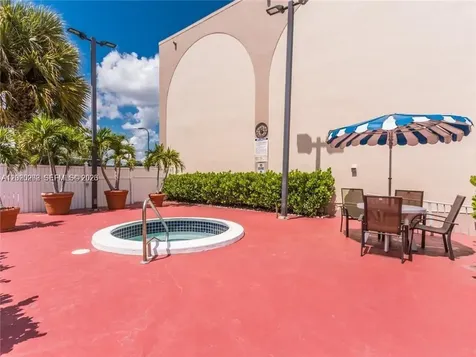 436 Lakeview Drive Weston FL 33326