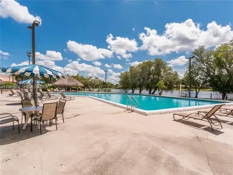 436 Lakeview Drive Weston FL 33326
