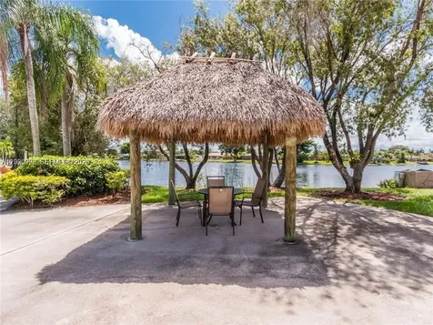 436 Lakeview Drive Weston FL 33326