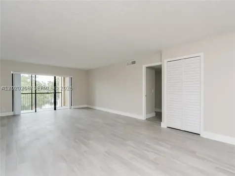 436 Lakeview Drive Weston FL 33326