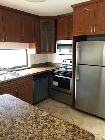 16909 N Bay Road Sunny Isles Beach FL 33160