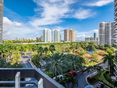 3600 Mystic Pointe Drive Aventura FL 33180