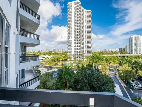 3600 Mystic Pointe Drive Aventura FL 33180