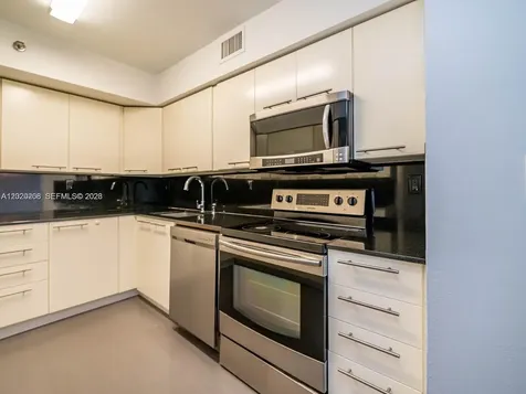 3600 Mystic Pointe Drive Aventura FL 33180