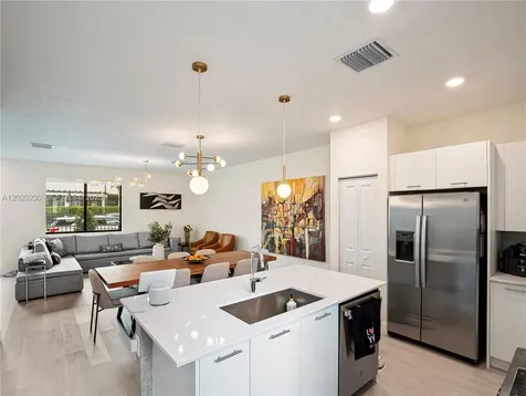 4534 NW 83rd Avenue Doral FL 33166