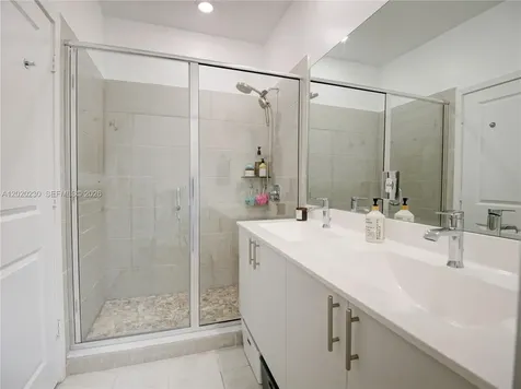 4534 NW 83rd Avenue Doral FL 33166