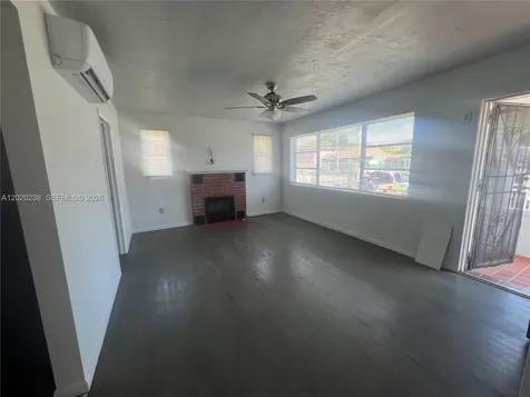 740 NW 31st Street Miami FL 33127