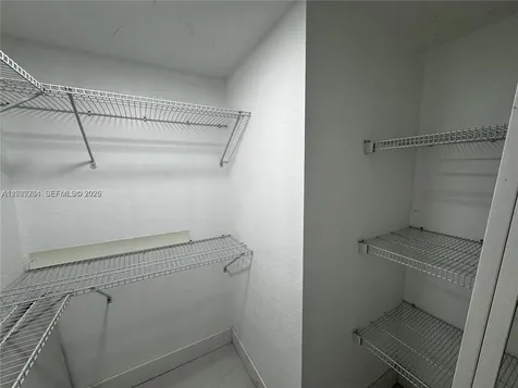 5420 W 21st Court Hialeah FL 33016