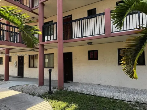 5420 W 21st Court Hialeah FL 33016
