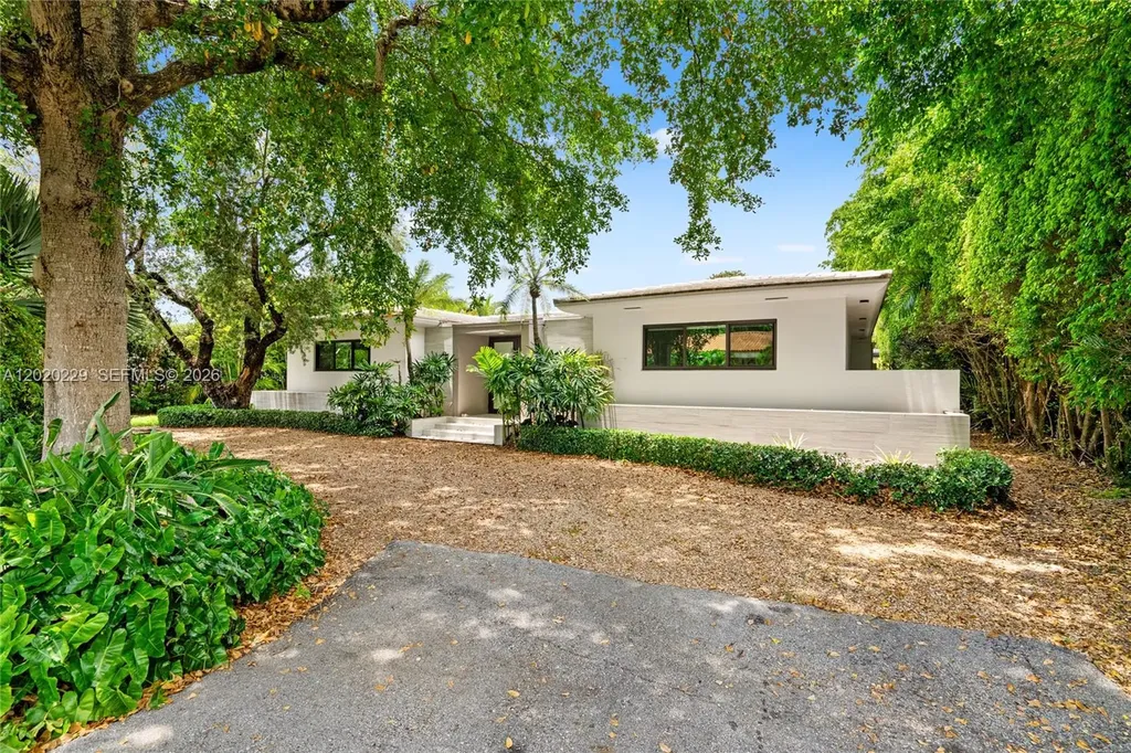 112 E 1st Court Miami Beach FL 33139