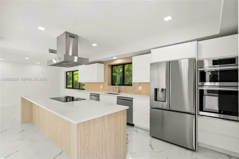 112 E 1st Court Miami Beach FL 33139