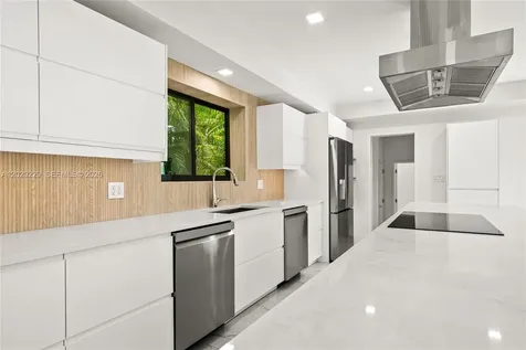 112 E 1st Court Miami Beach FL 33139