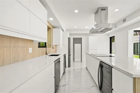 112 E 1st Court Miami Beach FL 33139