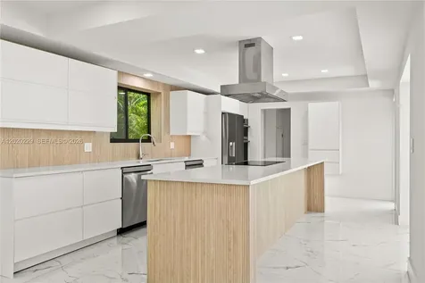 112 E 1st Court Miami Beach FL 33139