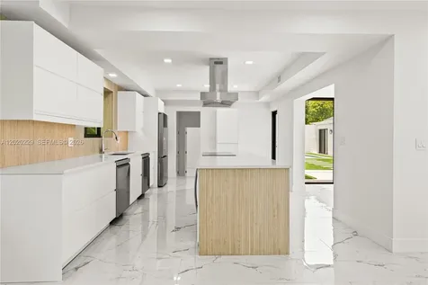 112 E 1st Court Miami Beach FL 33139