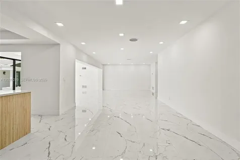 112 E 1st Court Miami Beach FL 33139