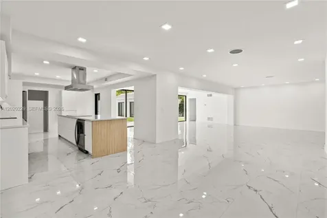 112 E 1st Court Miami Beach FL 33139