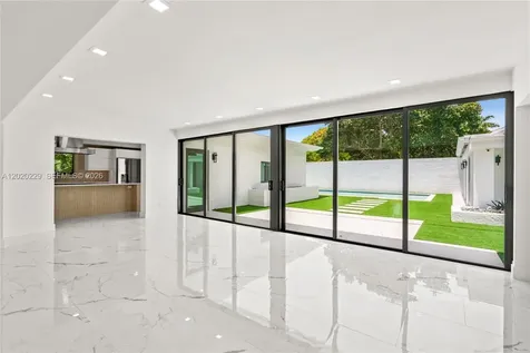 112 E 1st Court Miami Beach FL 33139