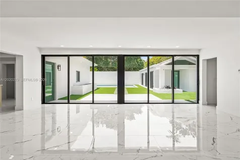 112 E 1st Court Miami Beach FL 33139
