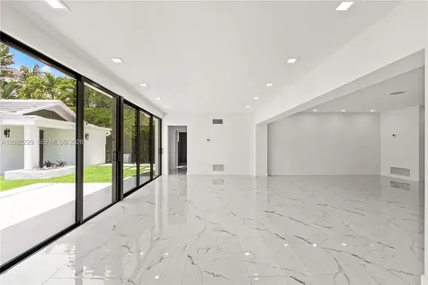 112 E 1st Court Miami Beach FL 33139
