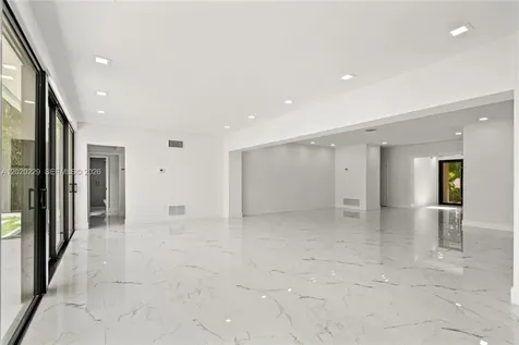112 E 1st Court Miami Beach FL 33139