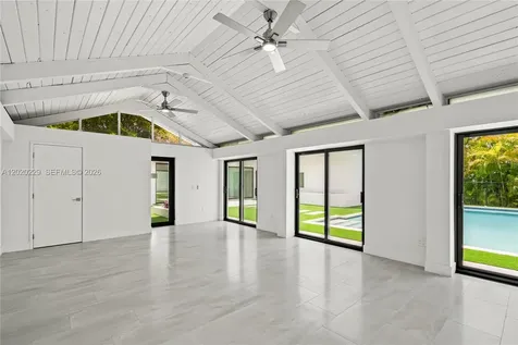 112 E 1st Court Miami Beach FL 33139