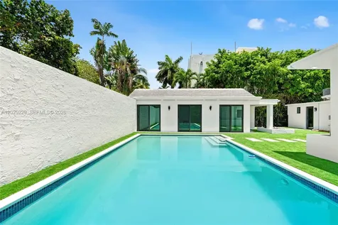 112 E 1st Court Miami Beach FL 33139