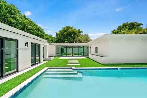 112 E 1st Court Miami Beach FL 33139
