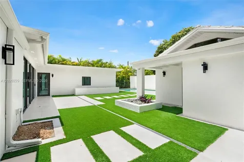 112 E 1st Court Miami Beach FL 33139