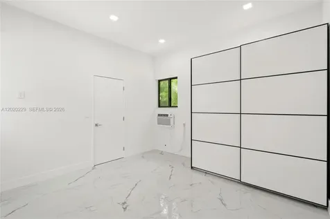 112 E 1st Court Miami Beach FL 33139