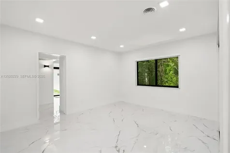 112 E 1st Court Miami Beach FL 33139