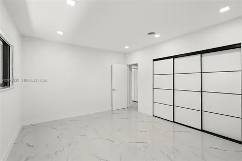 112 E 1st Court Miami Beach FL 33139