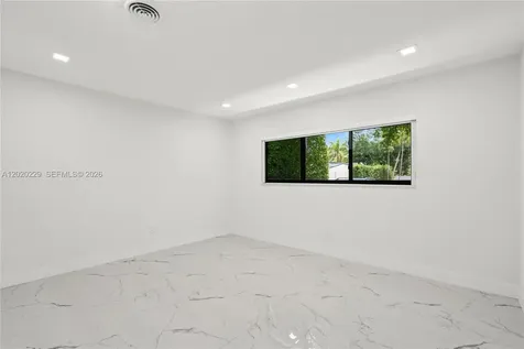 112 E 1st Court Miami Beach FL 33139