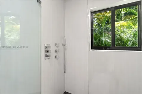 112 E 1st Court Miami Beach FL 33139
