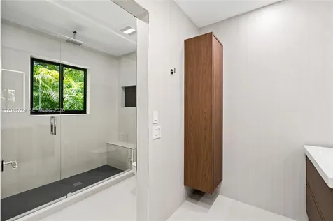 112 E 1st Court Miami Beach FL 33139