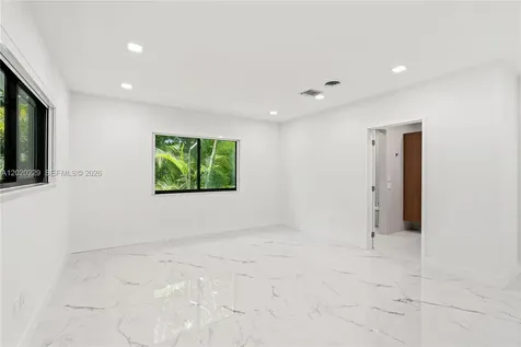 112 E 1st Court Miami Beach FL 33139