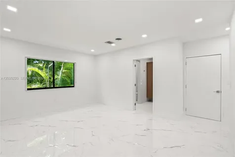 112 E 1st Court Miami Beach FL 33139