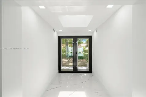 112 E 1st Court Miami Beach FL 33139