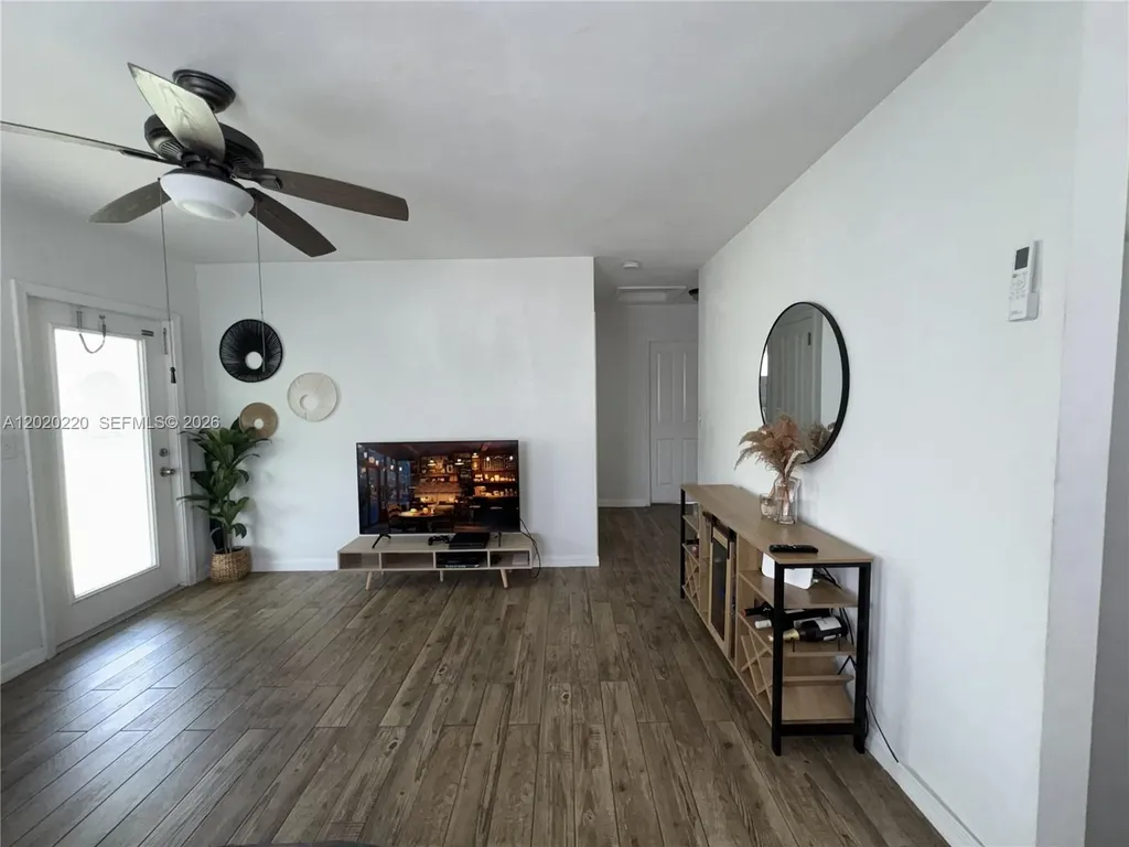 2726 Taylor Street Hollywood FL 33020