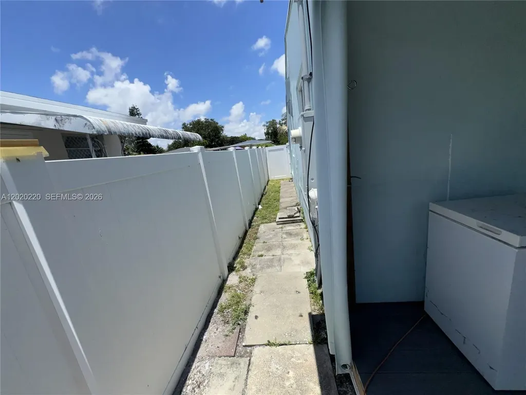 2726 Taylor Street Hollywood FL 33020