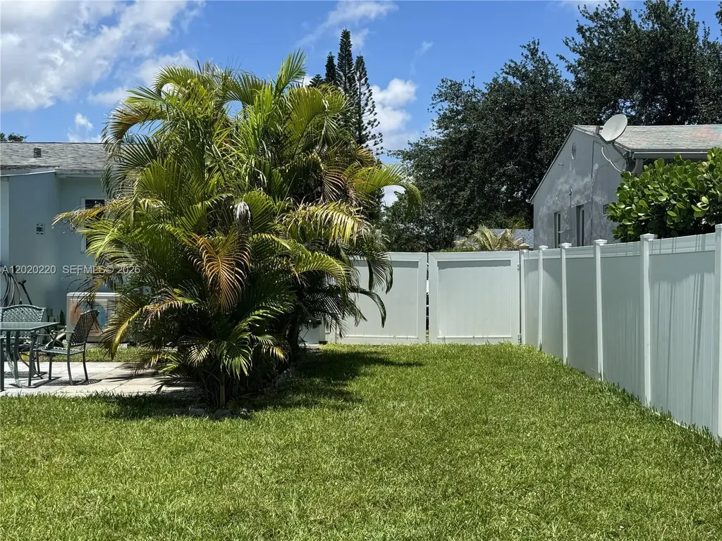 2726 Taylor Street Hollywood FL 33020