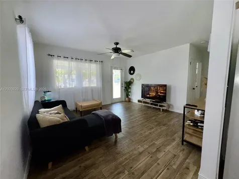 2726 Taylor Street Hollywood FL 33020