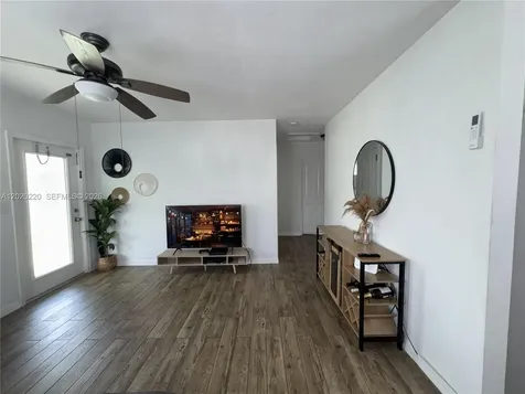 2726 Taylor Street Hollywood FL 33020