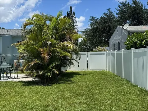 2726 Taylor Street Hollywood FL 33020