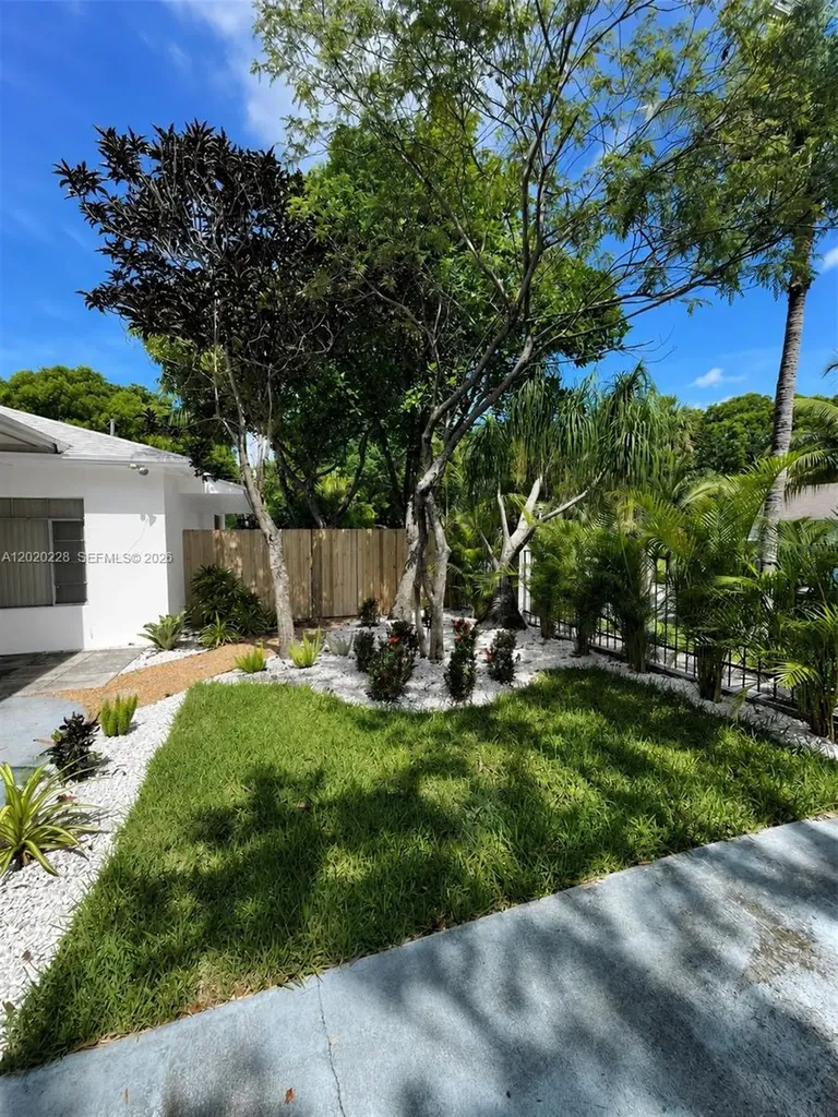 742 New Jersey Street West Palm Beach FL 33401