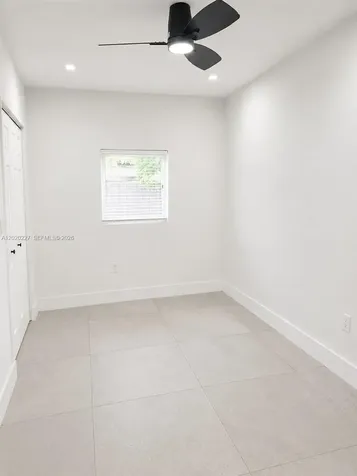 1733 NW 16th Street Miami FL 33125