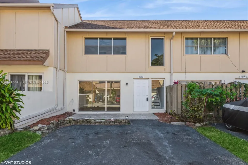 835 NW 81st Terrace Plantation FL 33324