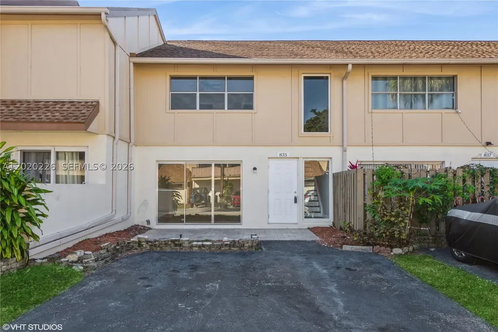 835 NW 81st Terrace Plantation FL 33324