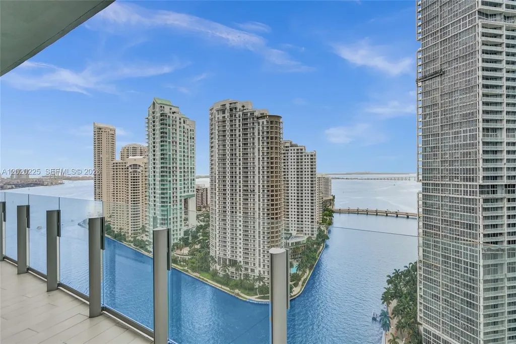 300 Biscayne Boulevard Way Miami FL 33131