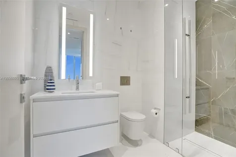 300 Biscayne Boulevard Way Miami FL 33131